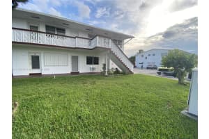 122 NE 204th St APT 2, Miami Gardens, FL 33179, Sold 04/29/22