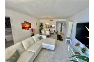 7601 E Treasure Dr APT 1110, North Bay Village, FL 33141, Sold 04/29/22