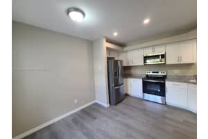 6927 Satinleaf Rd N, Naples, FL 34109, Sold 08/15/22