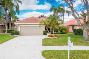 12505 SW 7th Pl, Davie, FL 33325, Sold 04/18/22