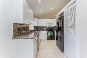 12505 SW 7th Pl, Davie, FL 33325, Sold 04/18/22