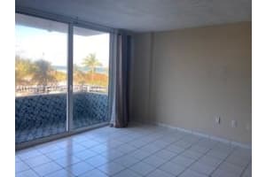 465 Ocean Dr APT 422, Miami Beach, FL 33139, Sold 05/03/22