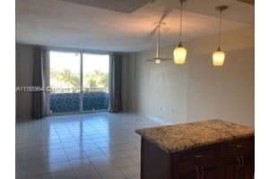 465 Ocean Dr APT 422, Miami Beach, FL 33139, Sold 05/03/22