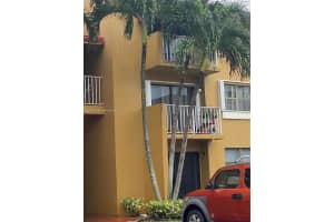 15600 SW 80th St Apt L305, Miami, FL 33193, Sold 04/01/22