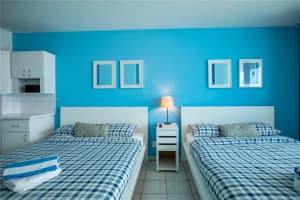 5445 Collins Ave APT 927, Miami Beach, FL 33140, Sold 08/05/22