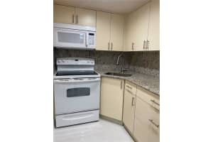 4801 NW 7th St Apt 407-16, Miami, FL 33126, Sold 06/02/22