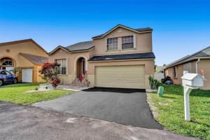 10720 SW 10th Ct, Davie, FL 33324, Sold 05/18/22