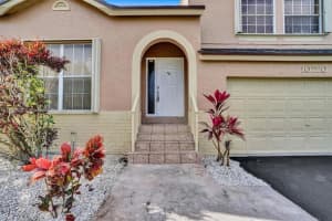 10720 SW 10th Ct, Davie, FL 33324, Sold 05/18/22