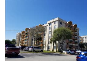 9310 Fontainebleau Blvd APT 210, Miami, FL 33172, Sold 04/29/22