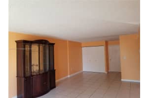 9310 Fontainebleau Blvd APT 210, Miami, FL 33172, Sold 04/29/22
