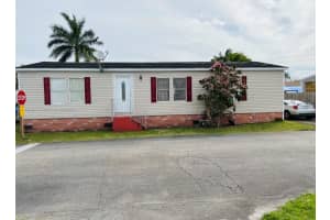 220 NE 12th Ave, Homestead, FL 33030, Sold 04/27/22