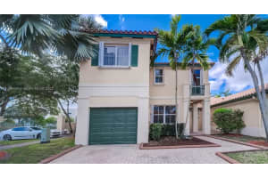 8306 NW 142nd St, Miami Lakes, FL 33016, Sold 03/18/22