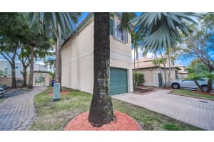 8306 NW 142nd St, Miami Lakes, FL 33016, Sold 03/18/22