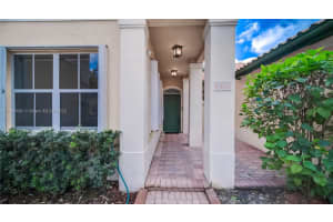 8306 NW 142nd St, Miami Lakes, FL 33016, Sold 03/18/22