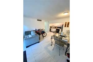 4660 NW 79th Ave #1b, Doral, FL 33166, Sold 04/27/22