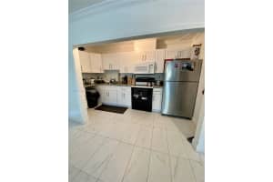 4660 NW 79th Ave #1b, Doral, FL 33166, Sold 04/27/22
