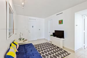 5055 Collins Ave #12b, Miami Beach, FL 33140, Sold 09/15/22