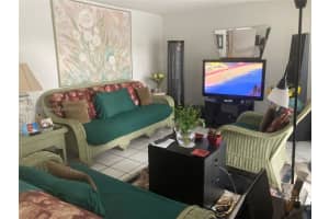 19814 SW 80th Ct, Cutler Bay, FL 33189, Sold 04/29/22
