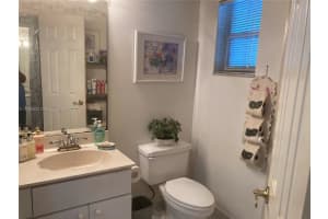 19814 SW 80th Ct, Cutler Bay, FL 33189, Sold 04/29/22