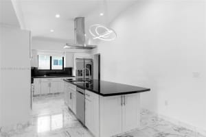 300 N Shore Dr, Miami Beach, FL 33141, Sold 09/20/24