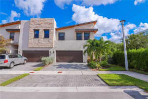 10590 NW 78th Terrace, Doral, FL 33178, Sold 05/06/22