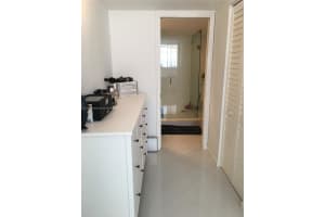 345 Ocean Dr APT 1121, Miami Beach, FL 33139, Sold 05/04/22
