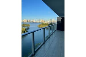 16385 Biscayne Blvd #903, North Miami Beach, FL 33160, Sold 08/31/23