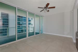 1040 Biscayne Blvd APT 2205, Miami, FL 33132, Sold 08/26/22