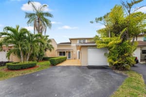 10712 SW 147th Pl, Miami, FL 33196, Sold 05/06/22