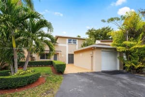 10712 SW 147th Pl, Miami, FL 33196, Sold 05/06/22