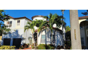 18165 NW 89th Ct, Hialeah, FL 33018, Sold 05/26/22