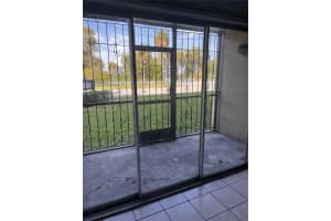 9150 Fontainebleau Blvd APT 108, Miami, FL 33172, Sold 04/15/22