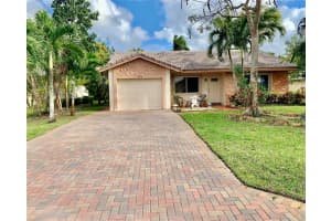 10418 NW 70th Ct, Tamarac, FL 33321, Sold 05/31/22