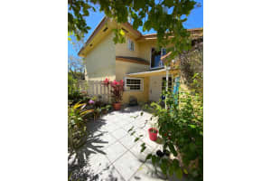 8340 SW 154th Ave APT 60, Miami, FL 33193, Sold 07/22/22