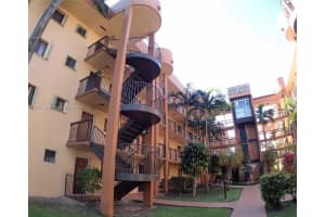 5500 W 21st Ct APT 204, Hialeah, FL 33016, Sold 05/20/22