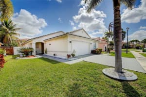 1585 SW 194th Ave, Pembroke Pines, FL 33029, Sold 04/04/22