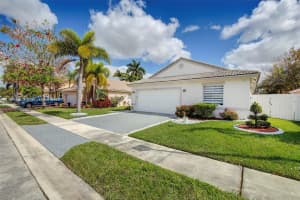 1585 SW 194th Ave, Pembroke Pines, FL 33029, Sold 04/04/22