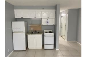 16450 NW 2nd Ave APT 104, Miami, FL 33169, Sold 05/06/22
