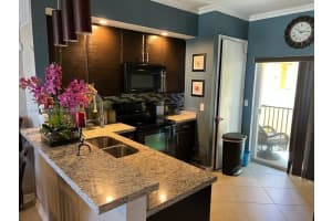 121 NW 2nd Ave UNIT 3, Hallandale Beach, FL 33009, Sold 04/29/22