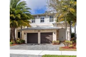 6960 NW 104th Ct, Medley, FL 33178, Sold 04/29/22