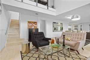 6960 NW 104th Ct, Medley, FL 33178, Sold 04/29/22