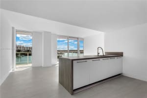 400 Sunny Isles Blvd # 415, Sunny Isles Beach, FL 33160, Sold 05/04/22