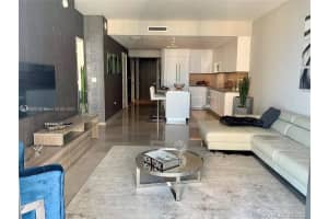68 SE 6th St Apt 2205, Miami, FL 33131, Sold 05/18/22