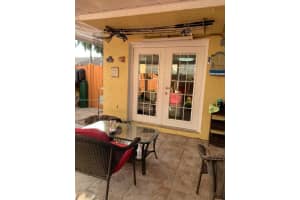 8340 NW 8th St APT N12, Miami, FL 33126, Sold 05/16/22