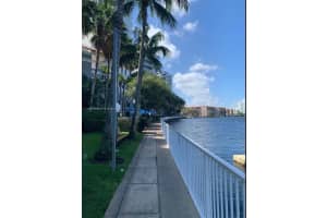 5077 NW 7th St APT 415, Miami, FL 33126, Sold 05/25/22