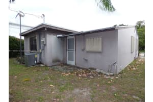 1334 W 23rd St, West Palm Beach, FL 33404, Sold 03/30/22