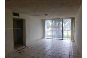 310 Fontainebleau Blvd APT 204, Miami, FL 33172, Sold 04/27/22