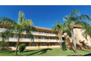 600 Village Green Ct APT 109, Palm Springs, FL 33461, Sold 04/29/22