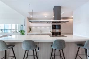 17111 Biscayne Blvd Unit 406, Aventura, FL 33160, Sold 04/08/22