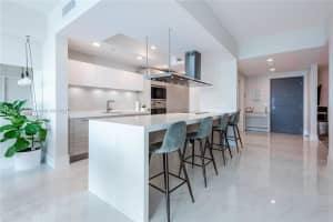 17111 Biscayne Blvd Unit 406, Aventura, FL 33160, Sold 04/08/22